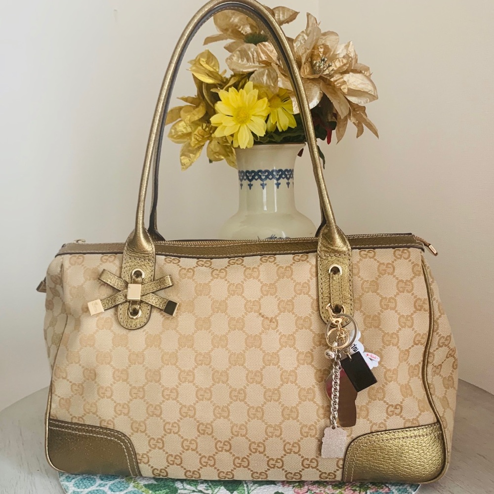 Authentic Gucci Canvas Shoulder bag